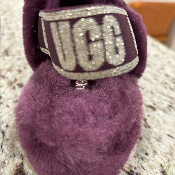 Ugg Women’s Fluff Yeah Metallic Sparkle Slipper  in Pinot Noir SZ 7 New - Picture 6 of 10